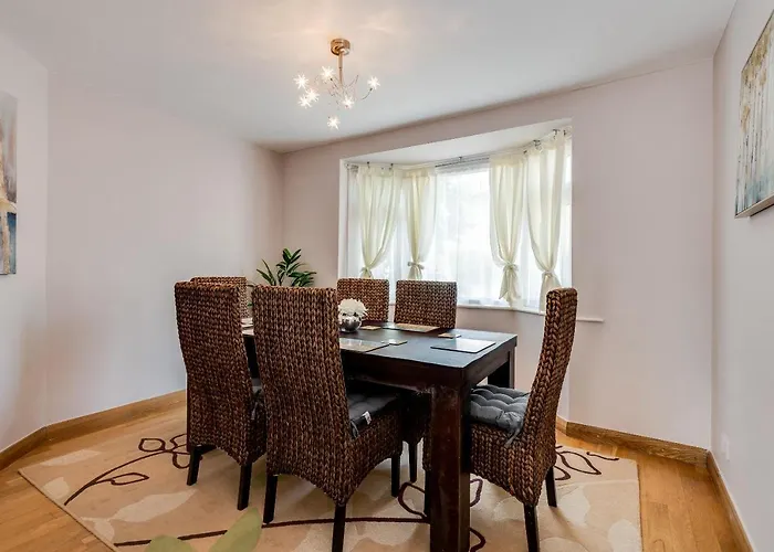 The Oxford Abode - 3-Bedroom House - Large Garden & Free Parking