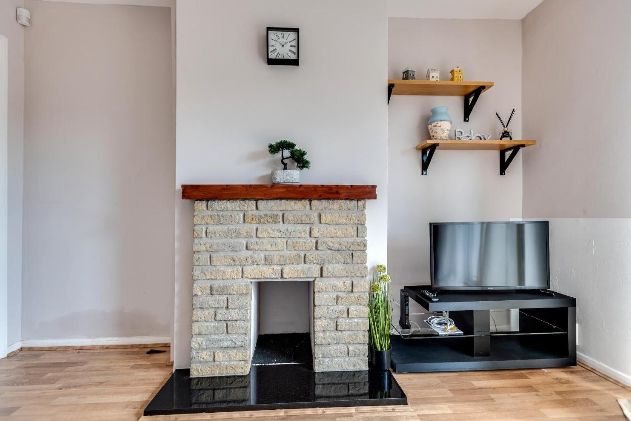 Holiday home The Abode - 3-bedroom House - Large Garden & Free Parking
