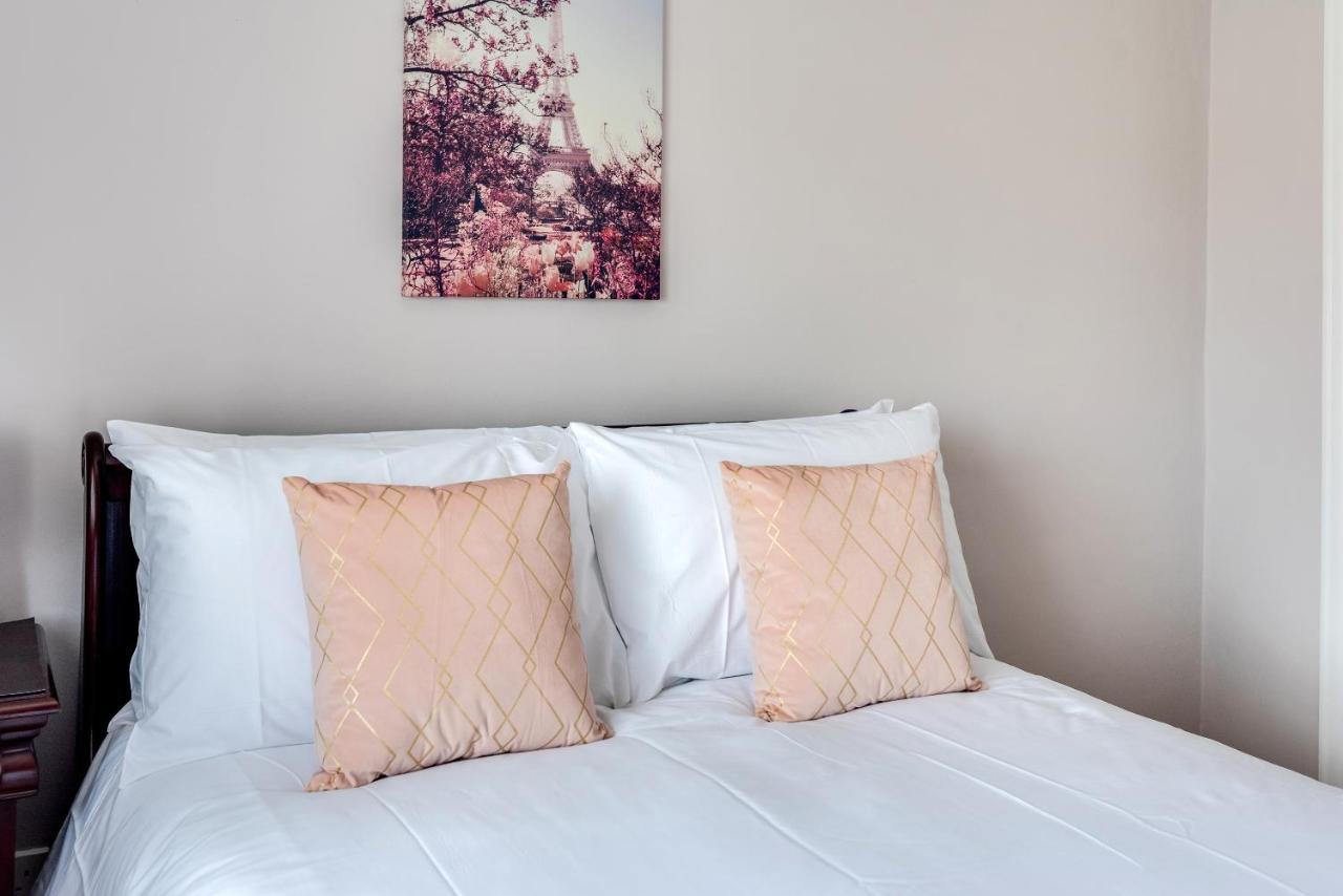 Holiday home The Abode - 3-bedroom House - Large Garden & Free Parking
