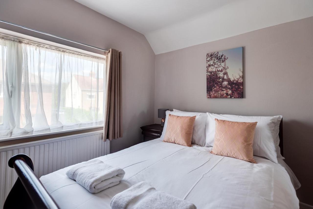 The Abode - 3-bedroom House - Large Garden & Free Parking