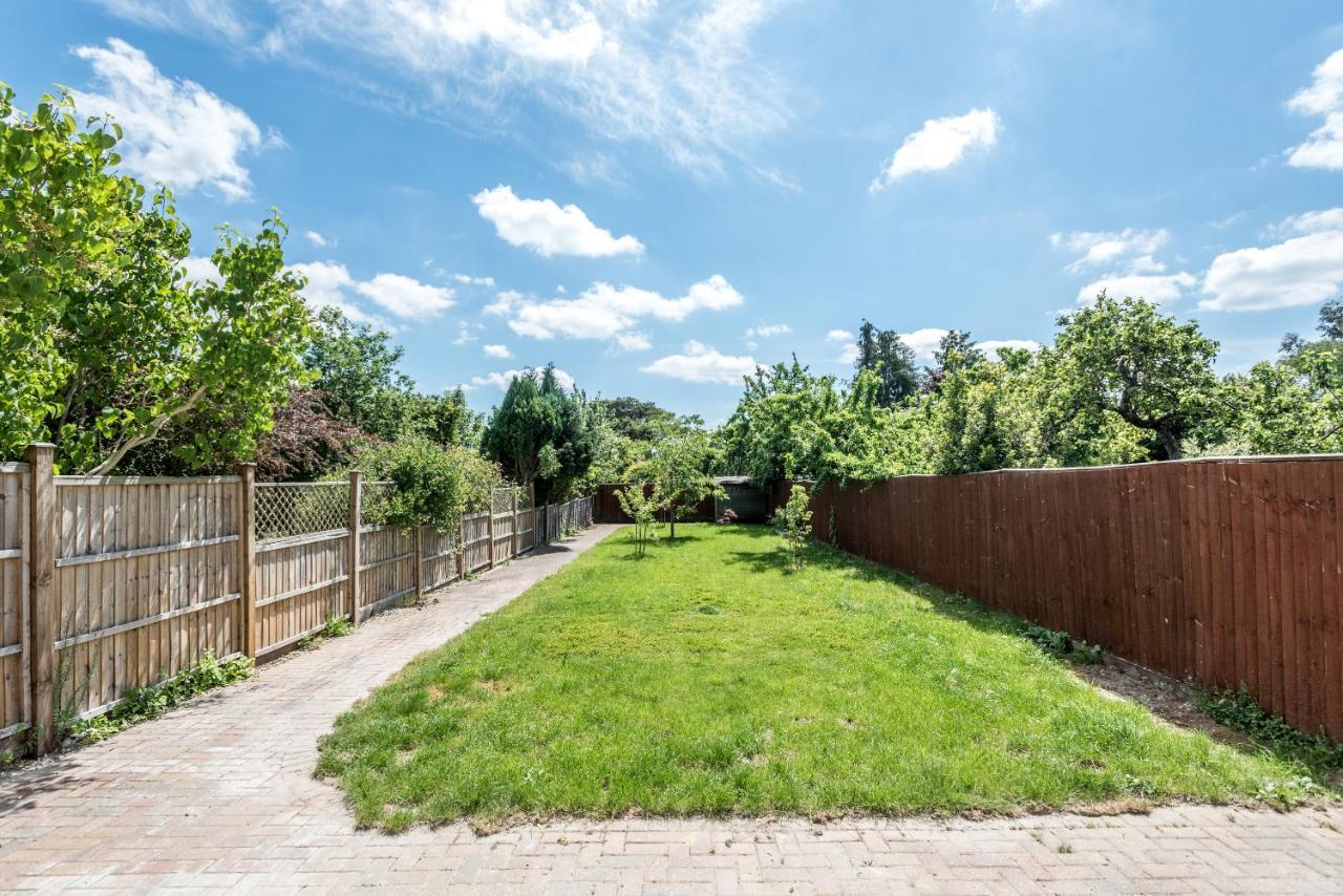 The Abode - 3-bedroom House - Large Garden & Free Parking Holiday home