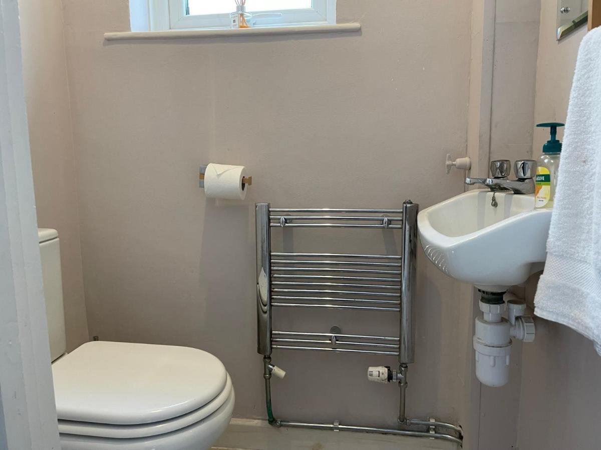 Holiday home The Abode - 3-bedroom House - Large Garden & Free Parking