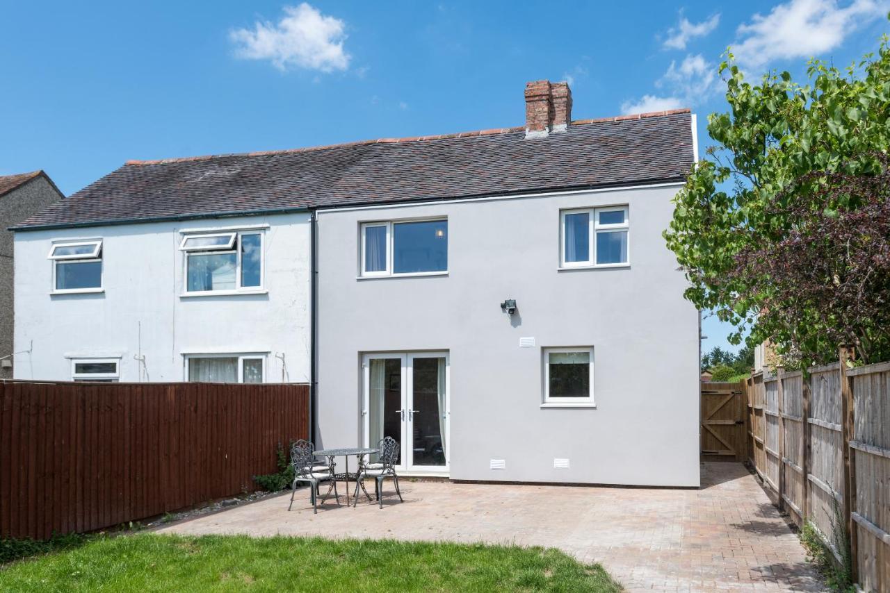 The Abode - 3-bedroom House - Large Garden & Free Parking